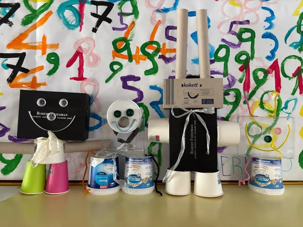 Bambini in attività di apprendimento digitale